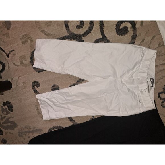 LOT #50 Three Pants Size 4 White Jones New York & Dockers & Blk Daisy Fuentes - Picture 5 of 7